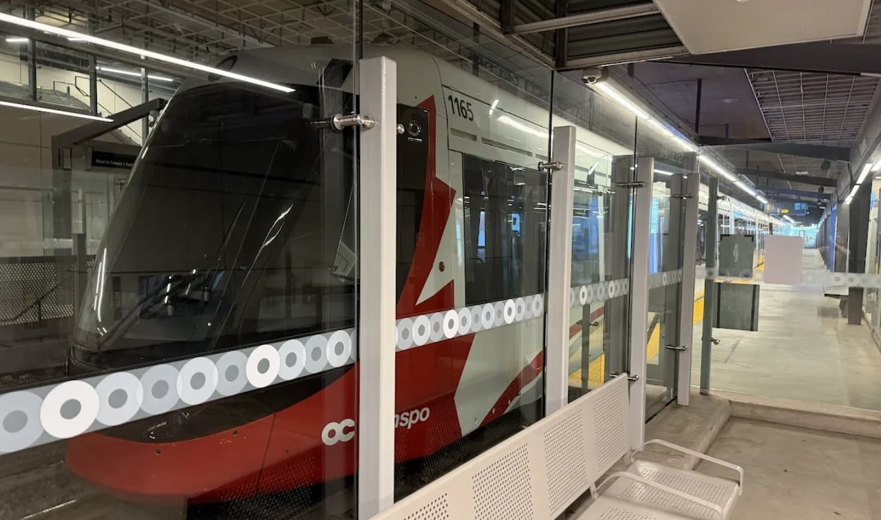 default-415 A train stopped at an underground light rail station.